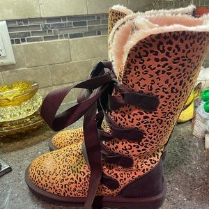 Brand new size 8 women’s Cheetah Ugg boots!